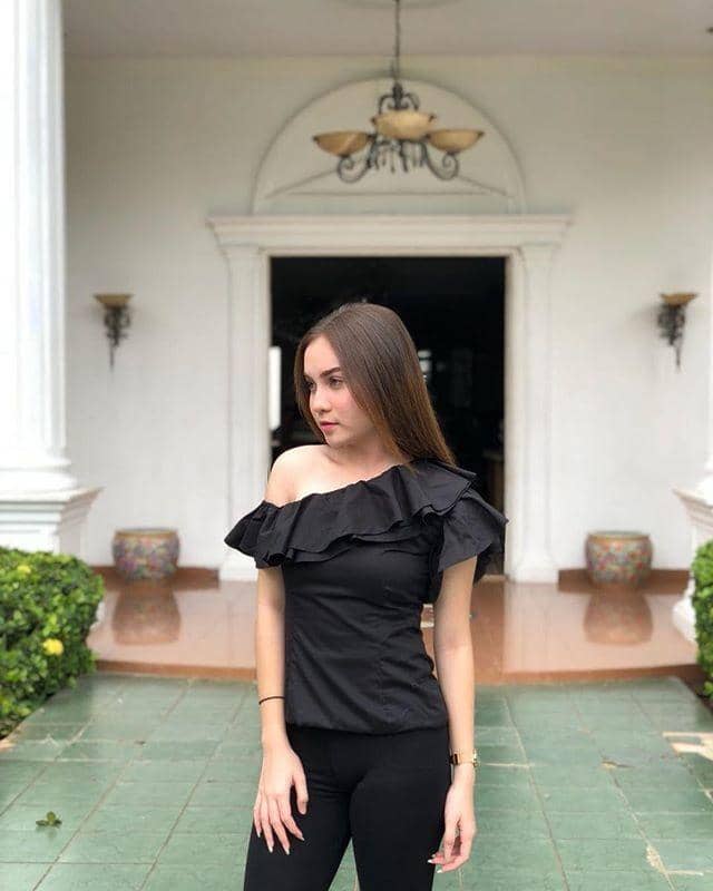 instagram.com/elinaaaaajoerg