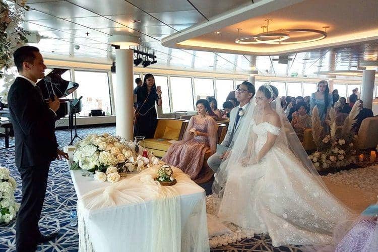 Instagram.com/erikhartono