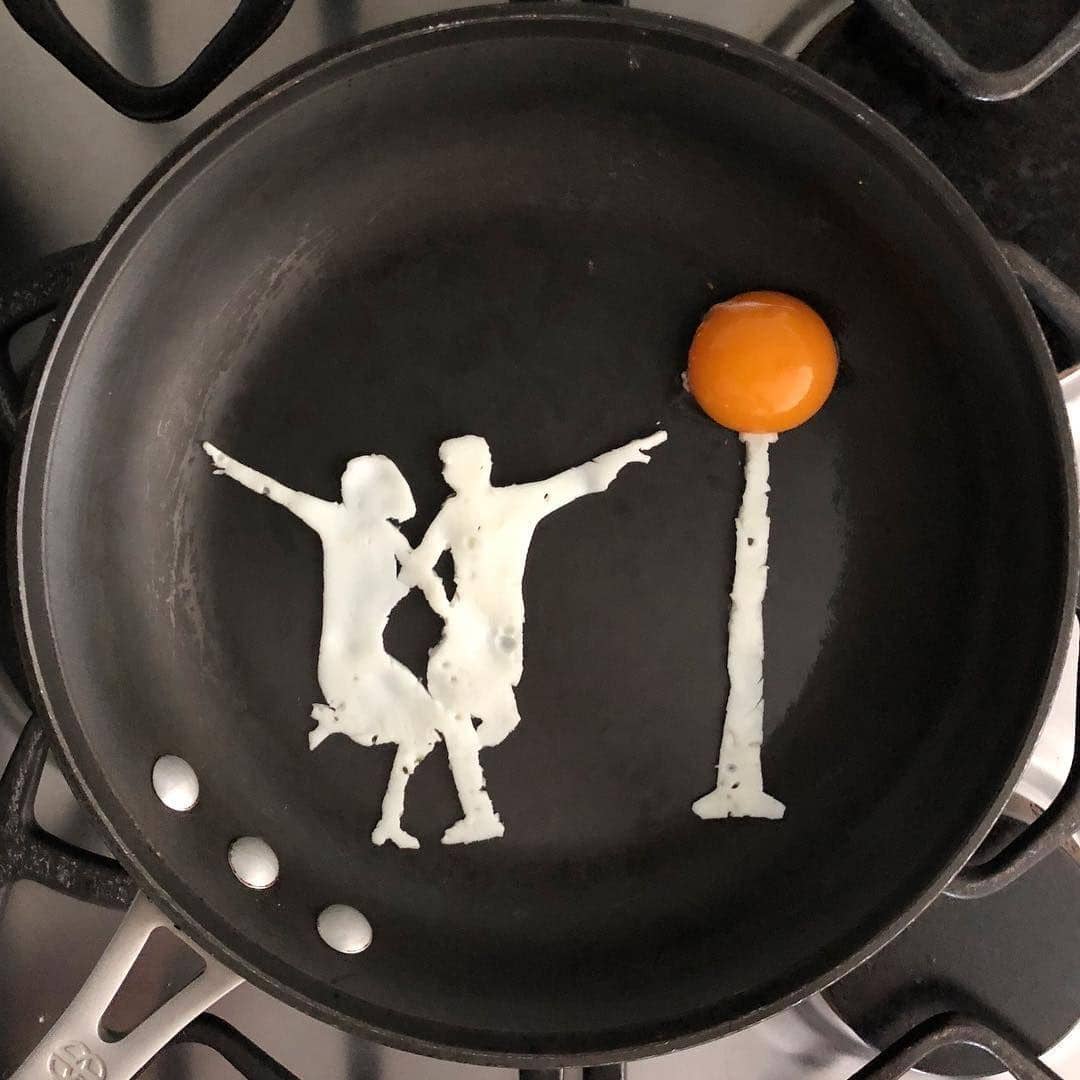 Instagram.com/the_eggshibit