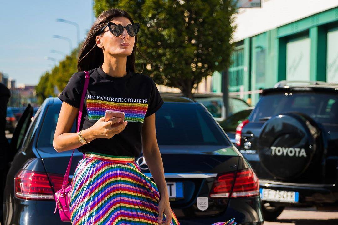7 Kumpulan T-shirt yang Bisa Diandalkan oleh Cewek Girly