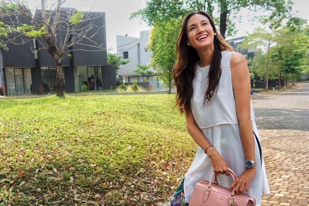 Popbela.com/@nadinelist