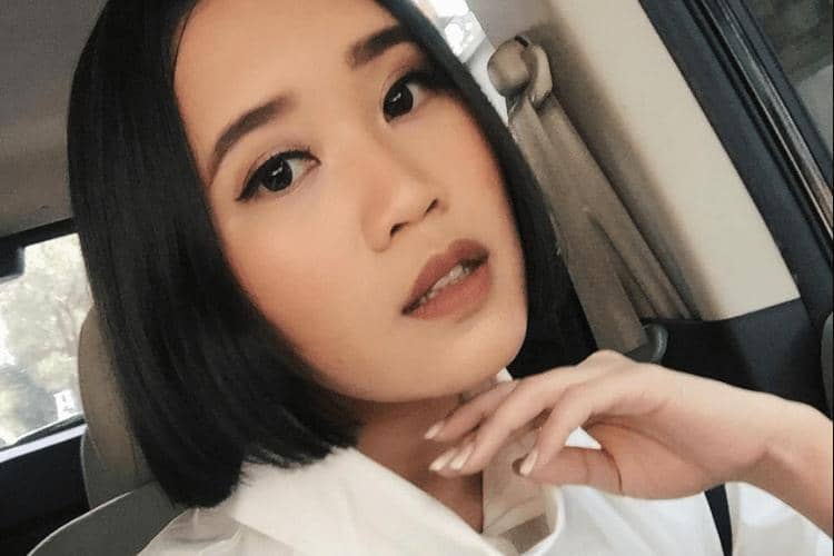 instagram.com/@radhini_