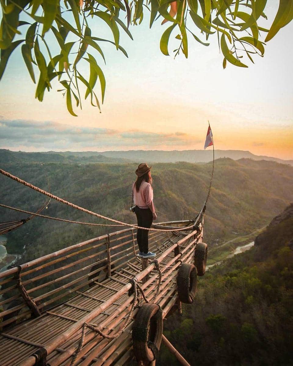 Instagram: @gunawanwicaksana28