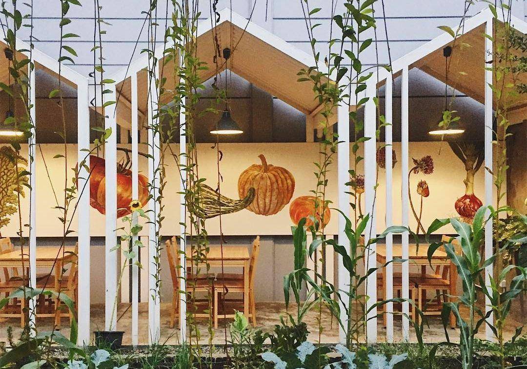 8 Rekomendasi Kafe Hits di Bandung Yang Wajib Dikunjungi