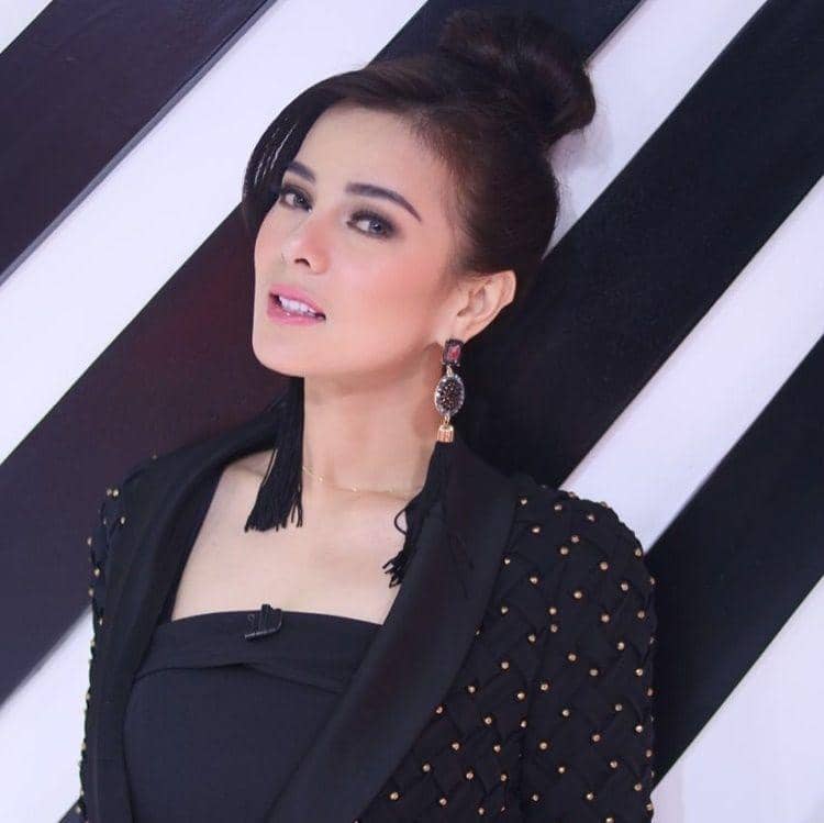 Instagram.com/astridtiar127