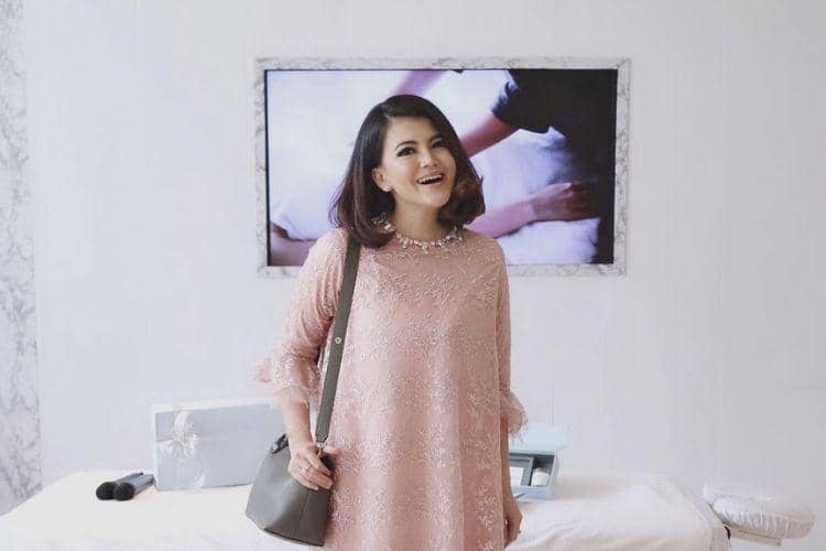 instagram.com/taniaputri1707