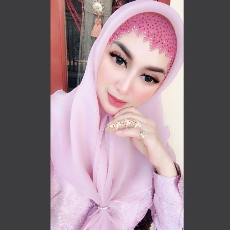 Instagram.com/tiaradewireal