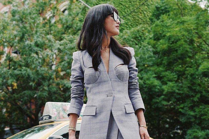 9 Model Baju Atasan Wanita yang Lagi Hits dikalangan Fashion Blogger
