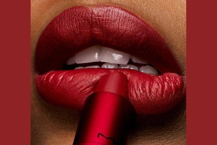 Instagram.com/@maccosmetics