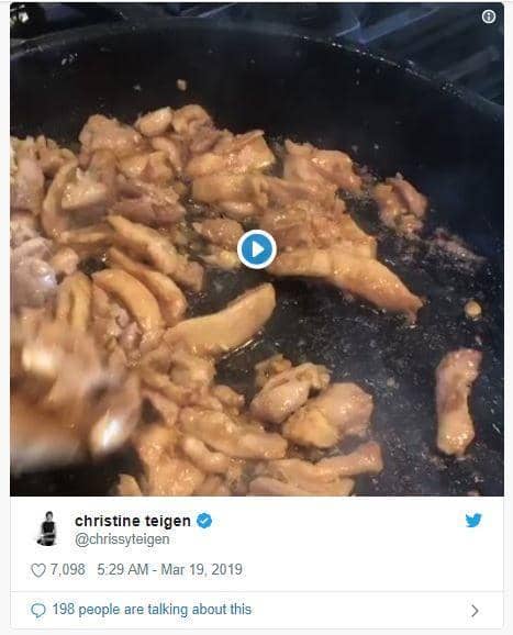 twitter.com/chrissyteigen/