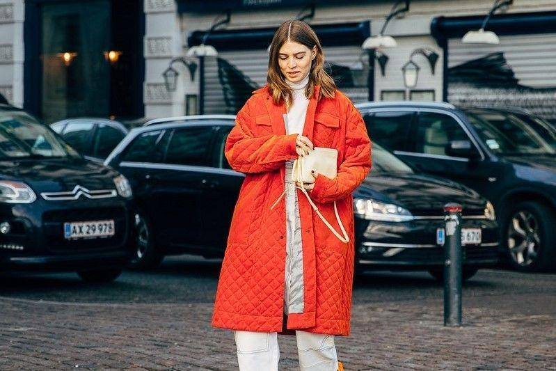 Dijamin Kece! Ini Kombinasi Outfit yang Cocok dengan Warna Merah