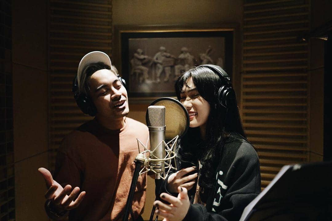 Instagram.com/isyanasarasvati