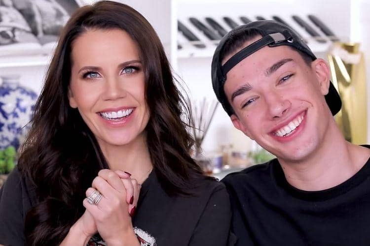 elle.com/youtube.com