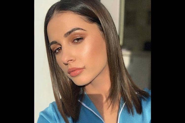 Instagram.com/@naomigscott