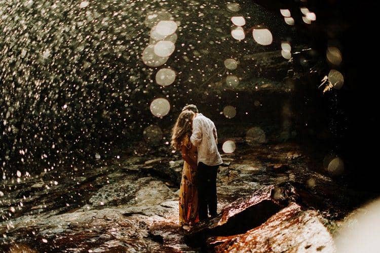 junebugweddings.com/Caitlinn Ramsden