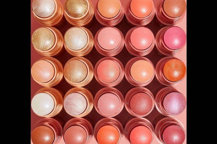 Instagram.com/@colourpopcosmetics