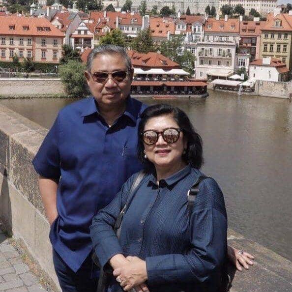 Instagram.com/@aniyudhoyono