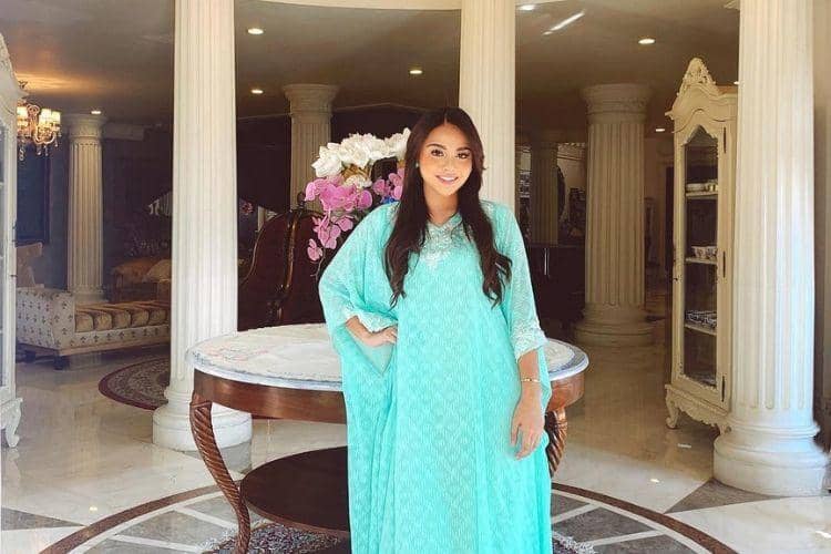 Instagram.com/@aurelie.hermansyah