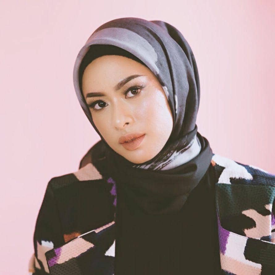 Popbela.com/Dialogue Comm