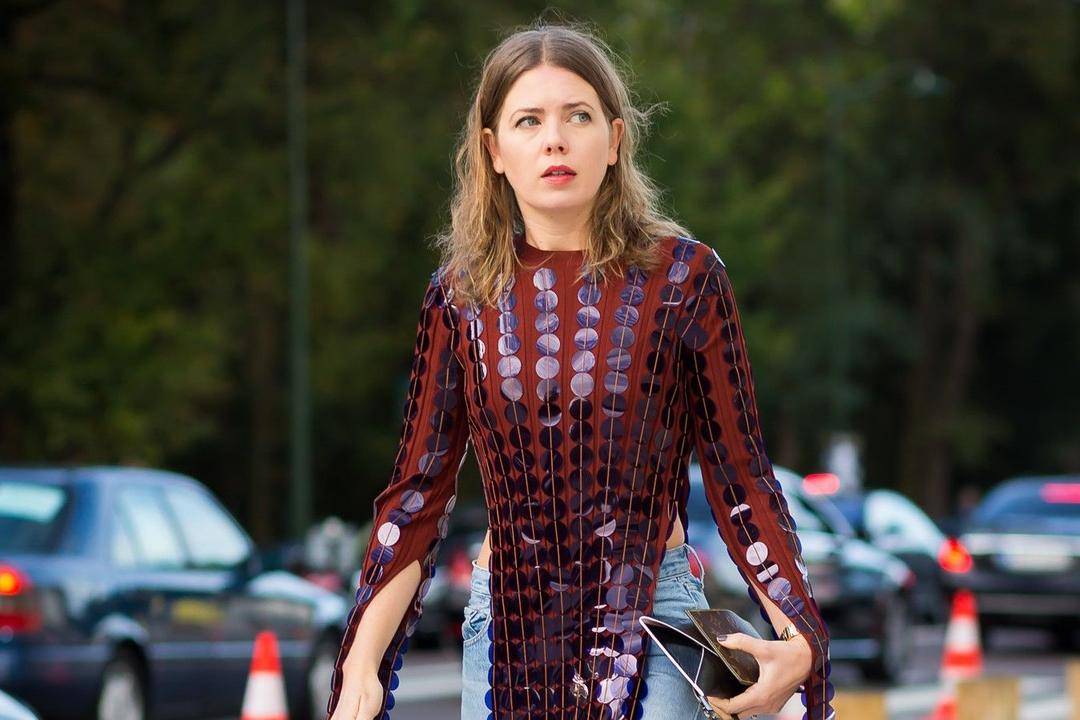 Selain Dress, Ini Model Atasan yang Juga Bisa Dipakai ke Acara Formal