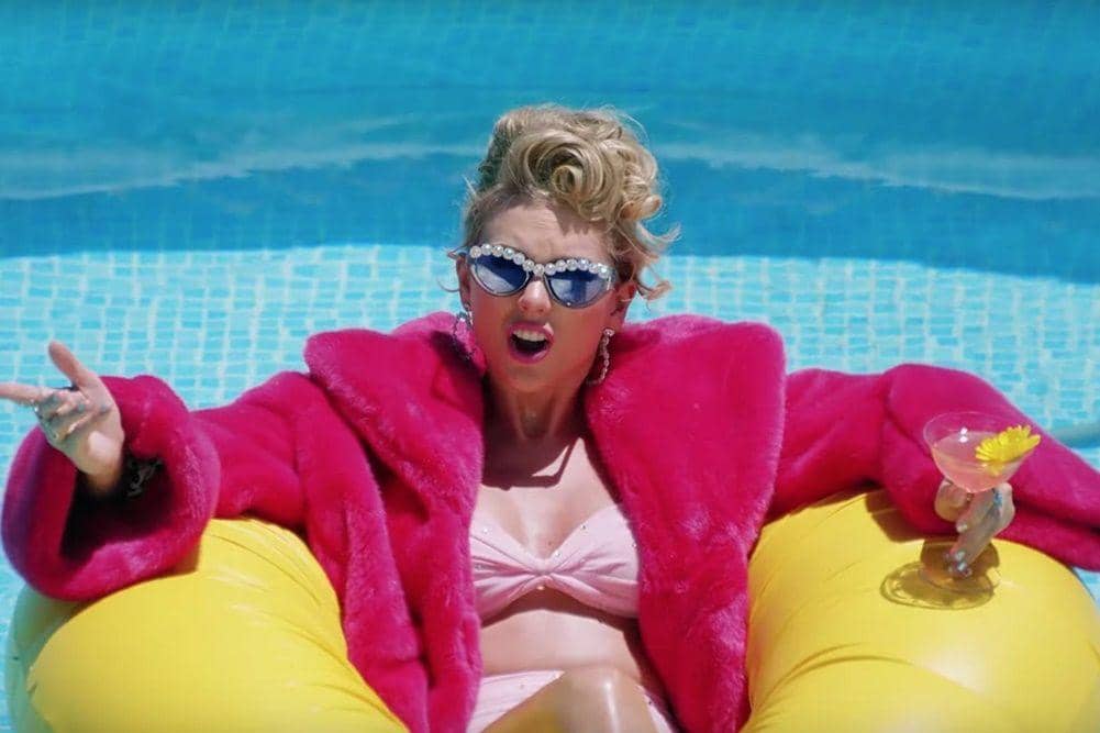 YouTube.com/Taylor Swift