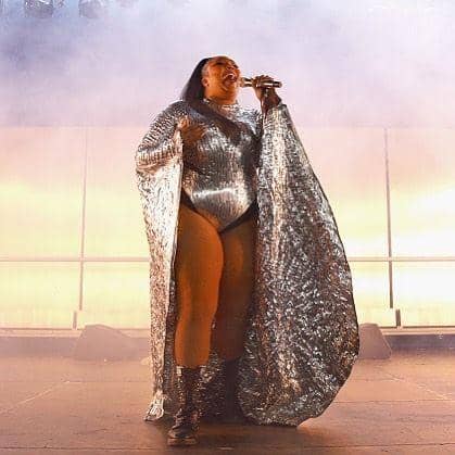 Instagram.com/@lizzobeeating