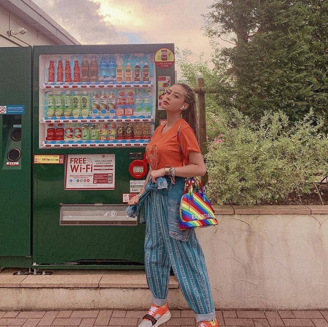 Instagram.com/Awkarin