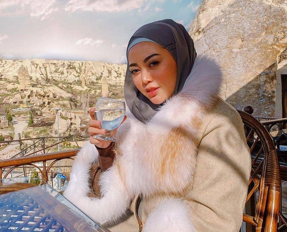 Instagram.com/rachelvennya