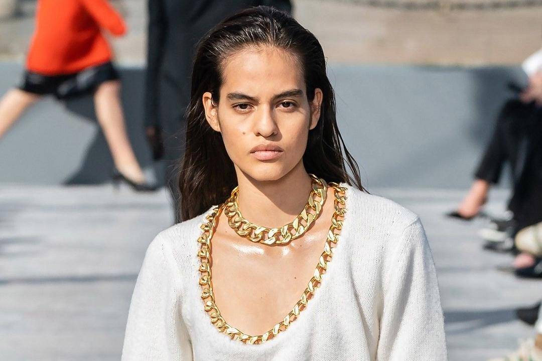 5 Model Kalung Statement yang Bikin Kamu Jadi Pusat Perhatian