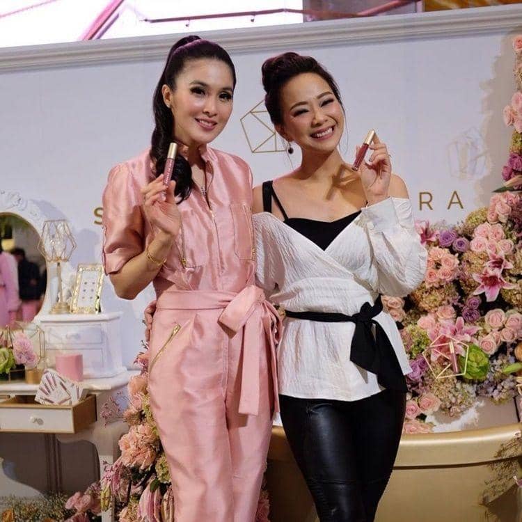 Instagram.com/yuanitachrist