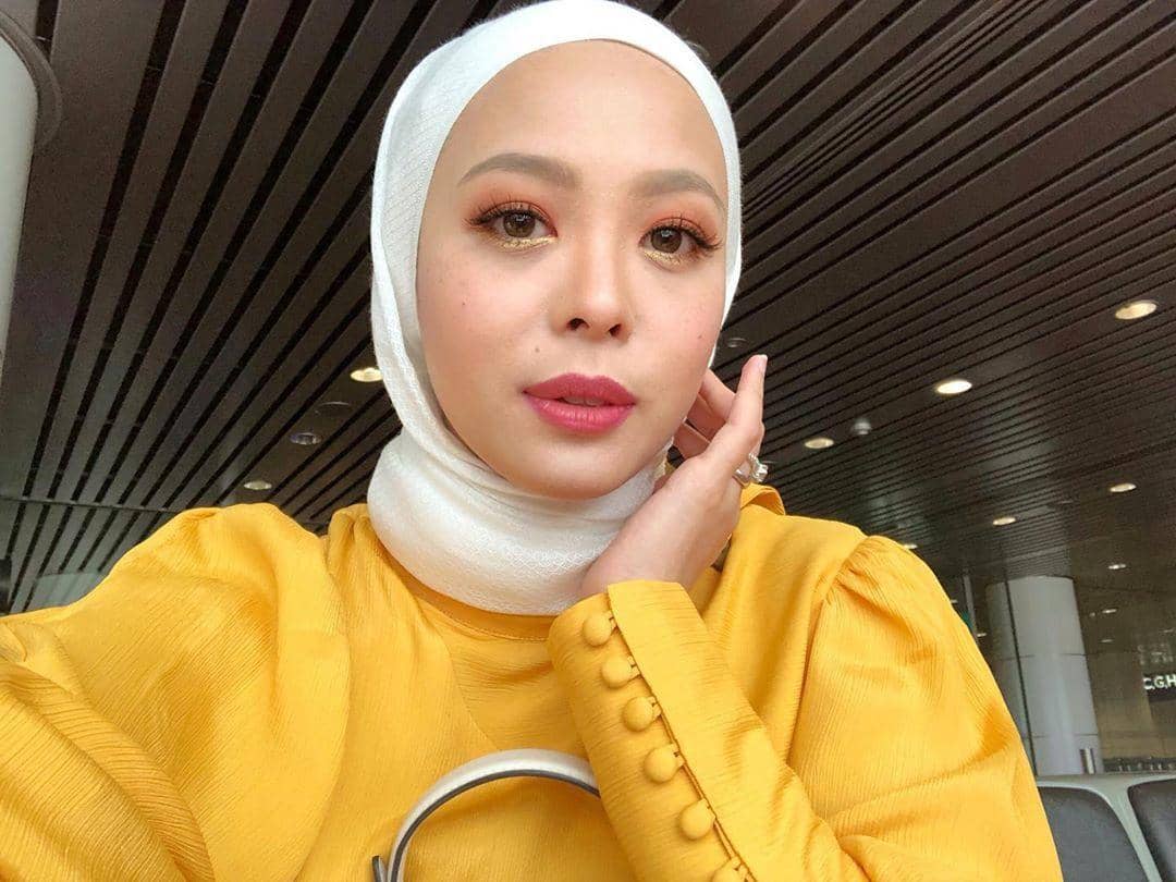 Instagram.com/vivyyusof