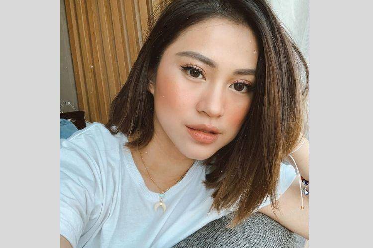 potongan rambut untuk wajah oval