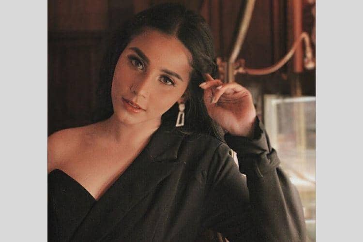 Instagram.com/@yunitasiregar