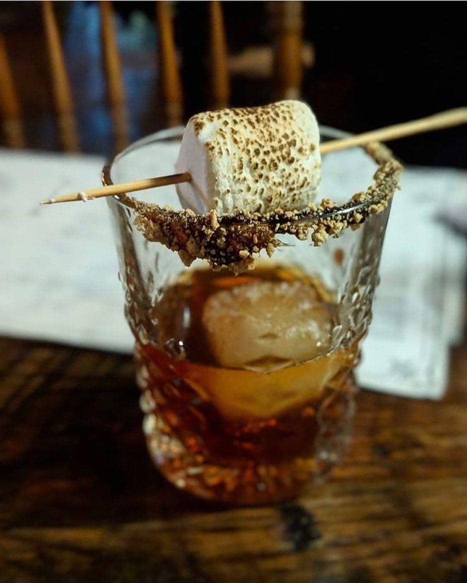 Instagram.com/thelockhartbar