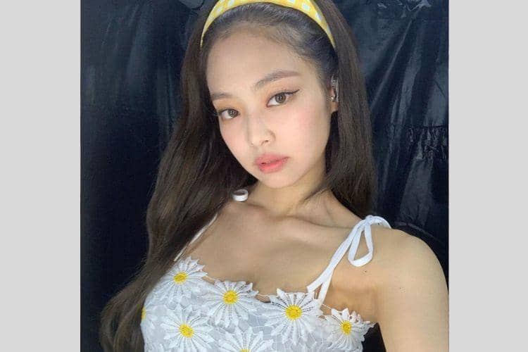 Instagram.com/@jennierubyjane