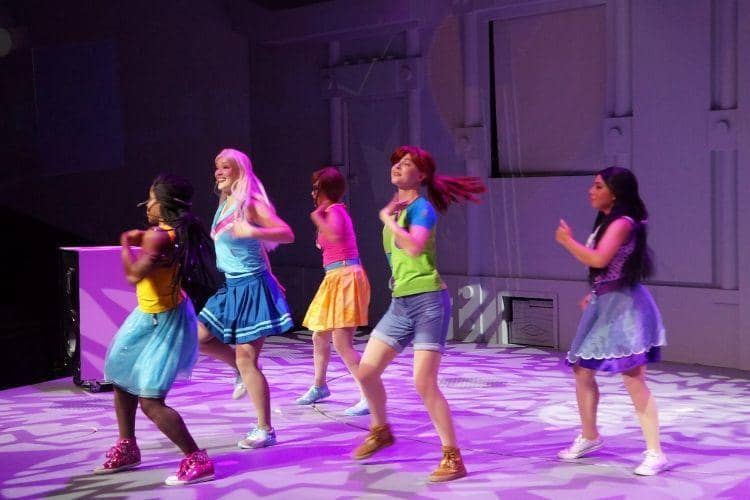 Popbela.com/Jennifer Alexis