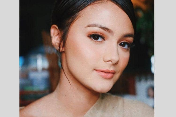 Instagram.com/@amandarawles