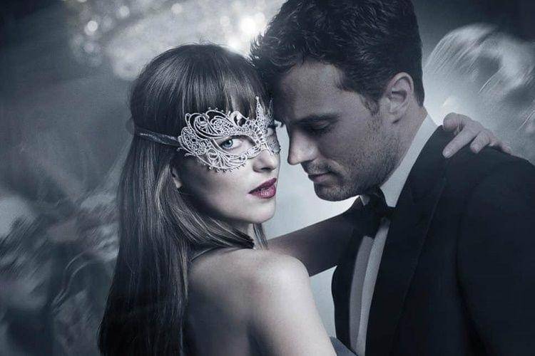 Pearl mehmonxonasida onlayn porno Men dostimning qiz dostini ishga olib bordim va u menga jinsiy aloqa bilan minnatdorchilik bildirdi.