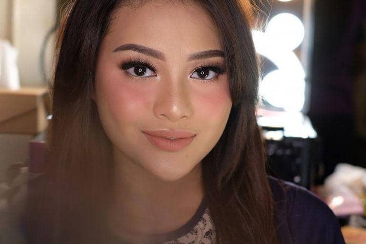 Instagram.com/@aurelie.hermansyah