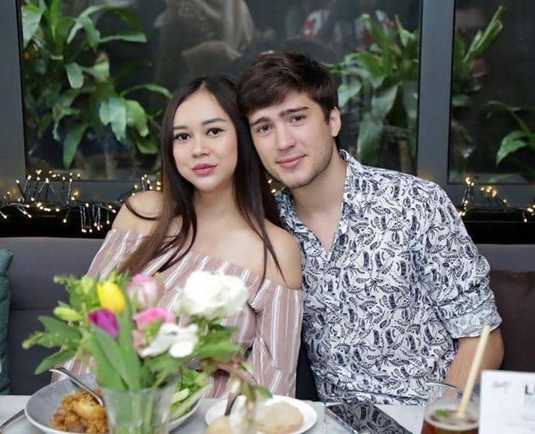 Instagram.com/aurakasih