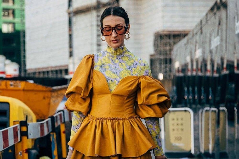 Trik Padu-padan Busana Ruffle untuk Tampilan Up-to-Date di Tahun 2019