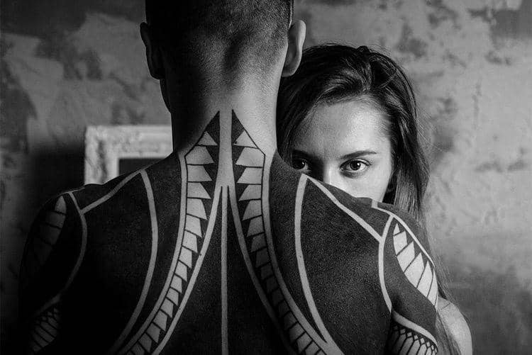 meminta bantuan pasangan untuk menggunakan vibrator