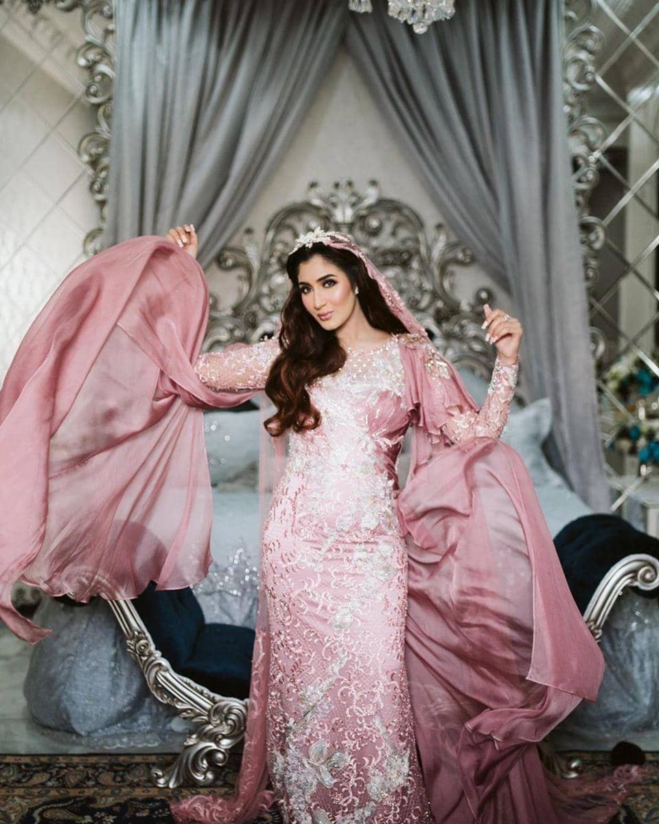 Instagram.com/tanianadiraa