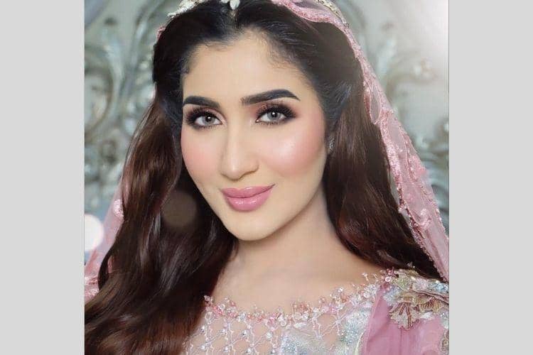 Instagram.com/@tanianadiraa