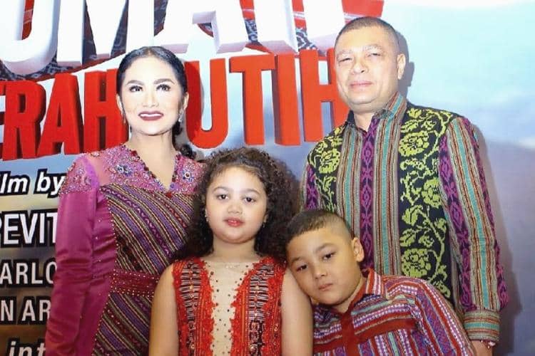 Instagram.com/@krisdayantilemos