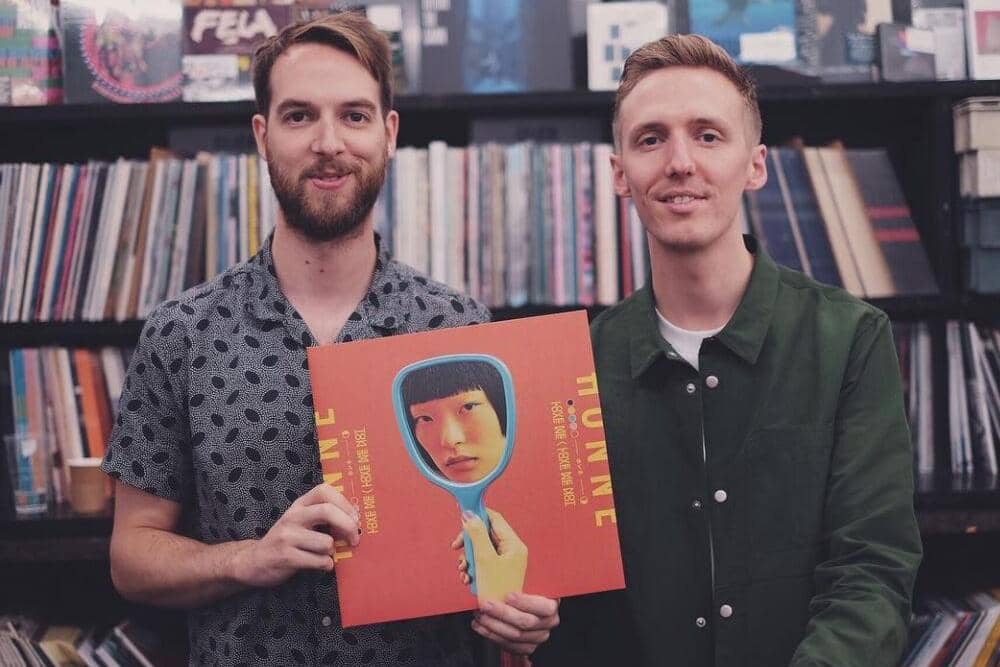 Instagram.com/@hellohonne