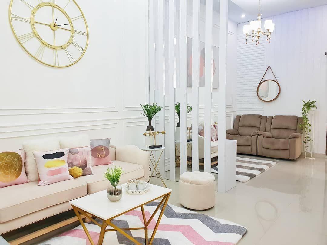 Instagram.com/mela_andayani