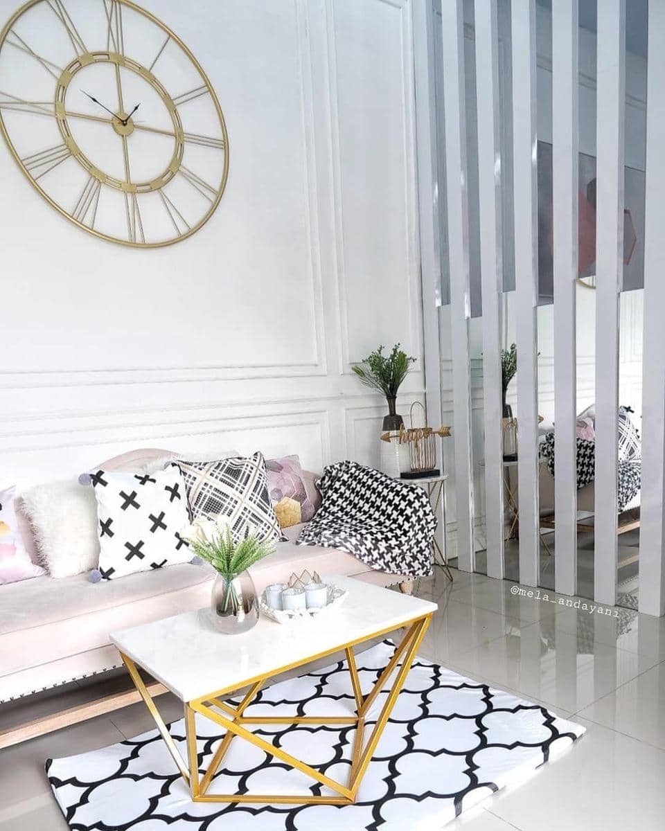 Instagram.com/mela_andayani