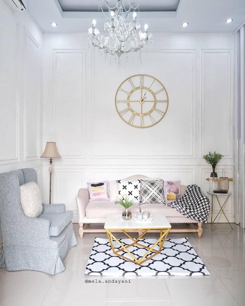 Instagram.com/mela_andayani