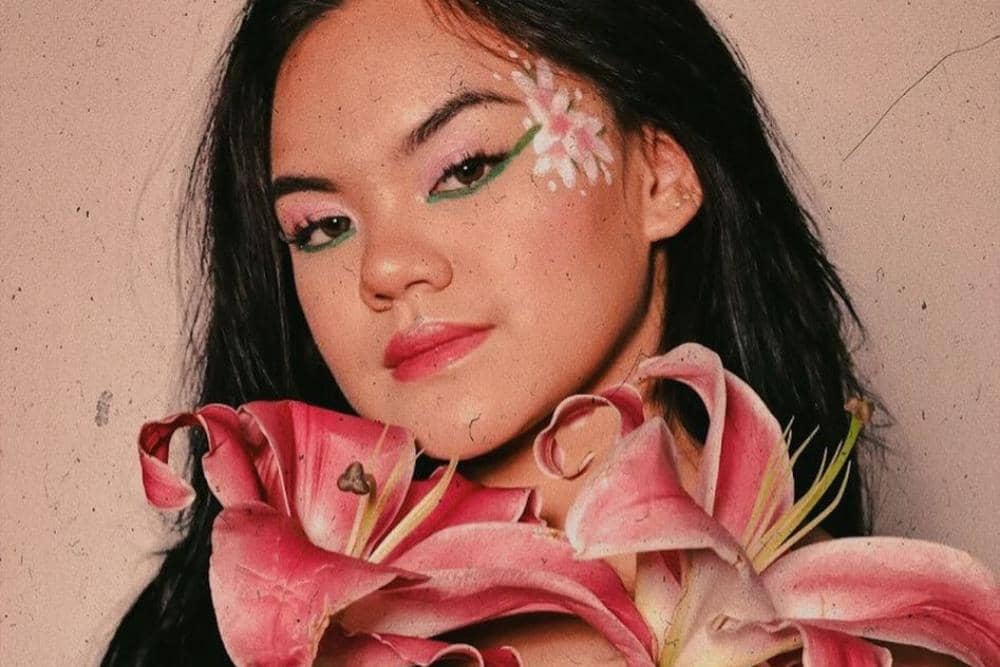 Instagram.com/@shafaharris